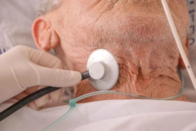 disfagia e dificuldade para engolir alimentos